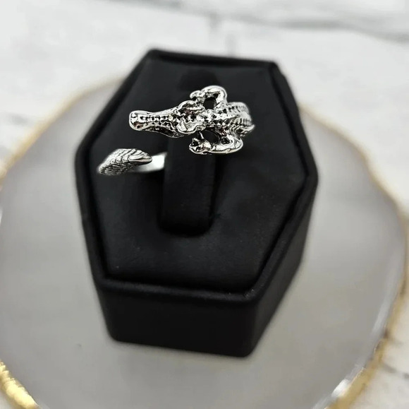 Alligator Hugs Adjustable Fashion Ring A1 x3 - Picture 1 of 5